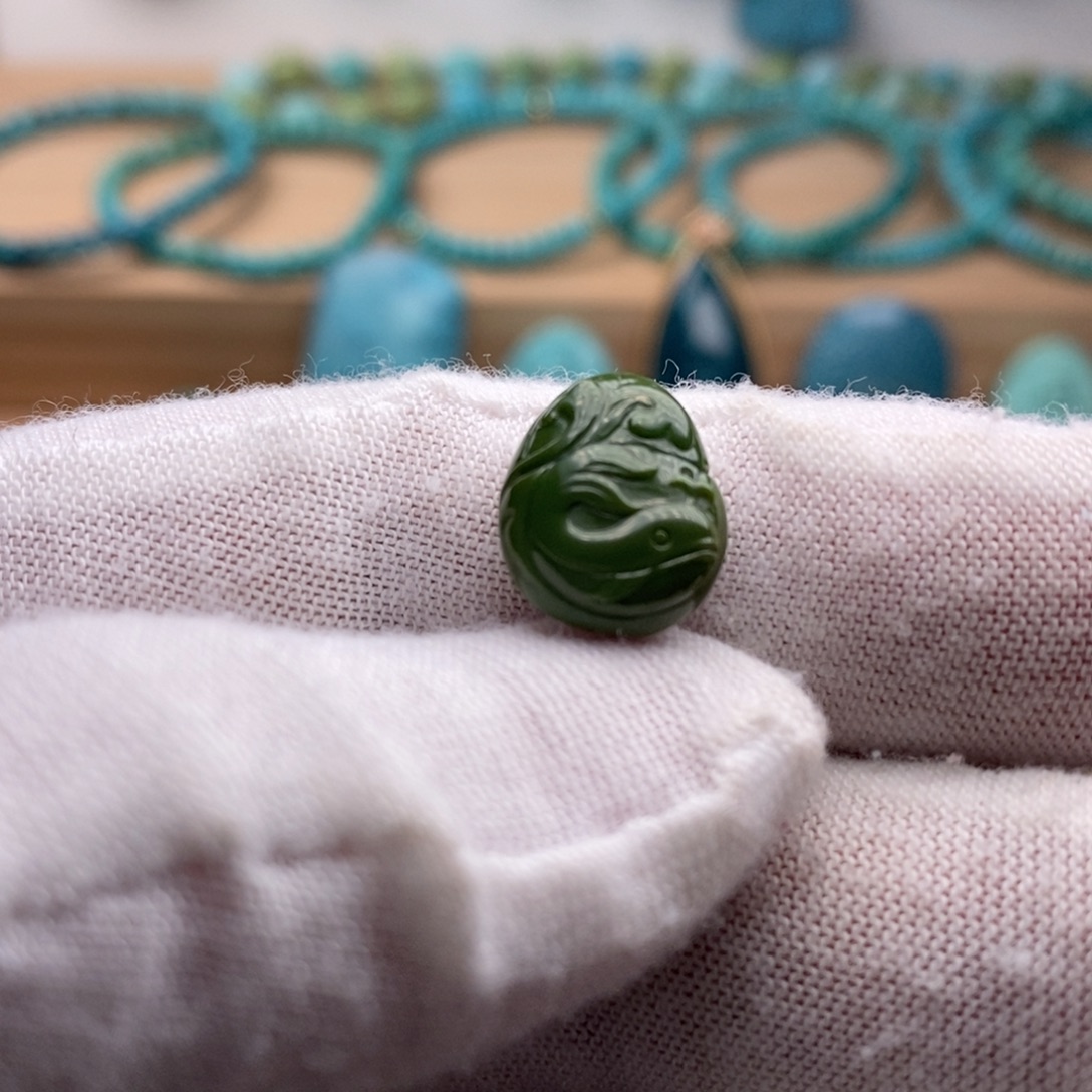 绿松石未镶嵌挂件