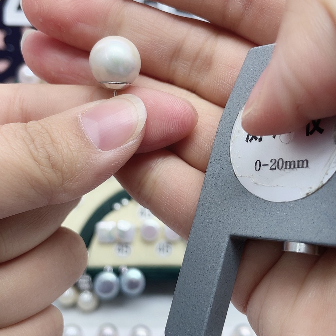 小***毛淡水珍珠银S925镶嵌耳饰