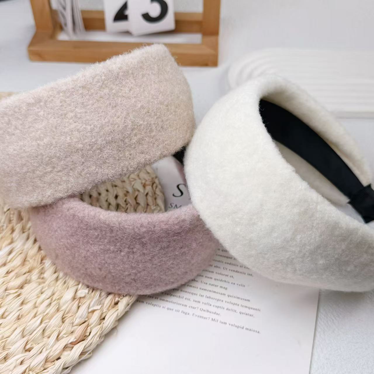 KQE/秋冬毛尼宽边发箍清新时尚百搭头箍气质彩色压发原创发饰纯色