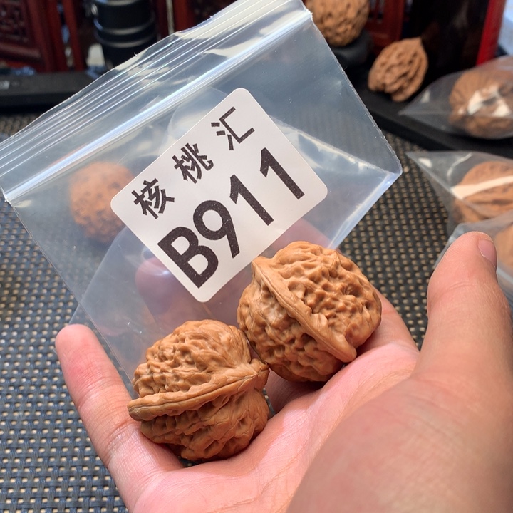 吊坠文玩核桃霸王