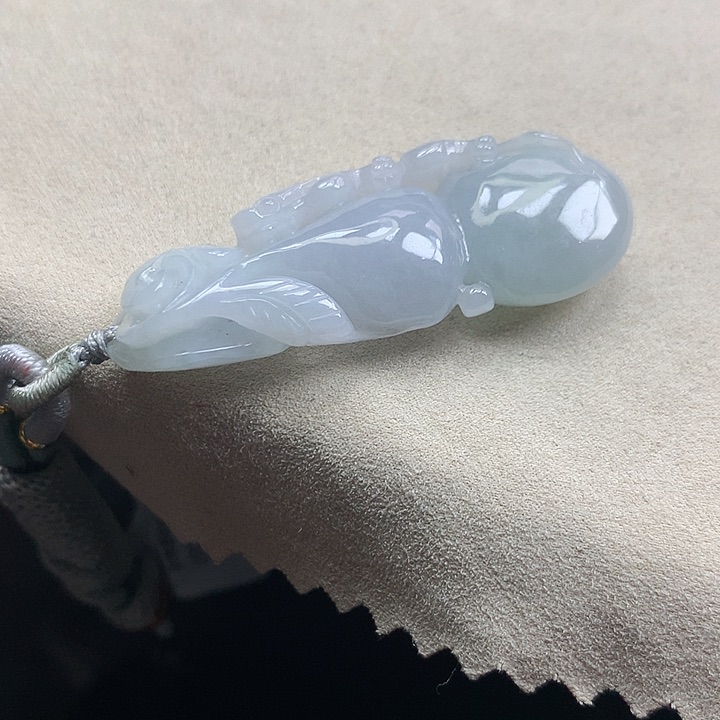 翡翠颈饰未镶嵌吊坠