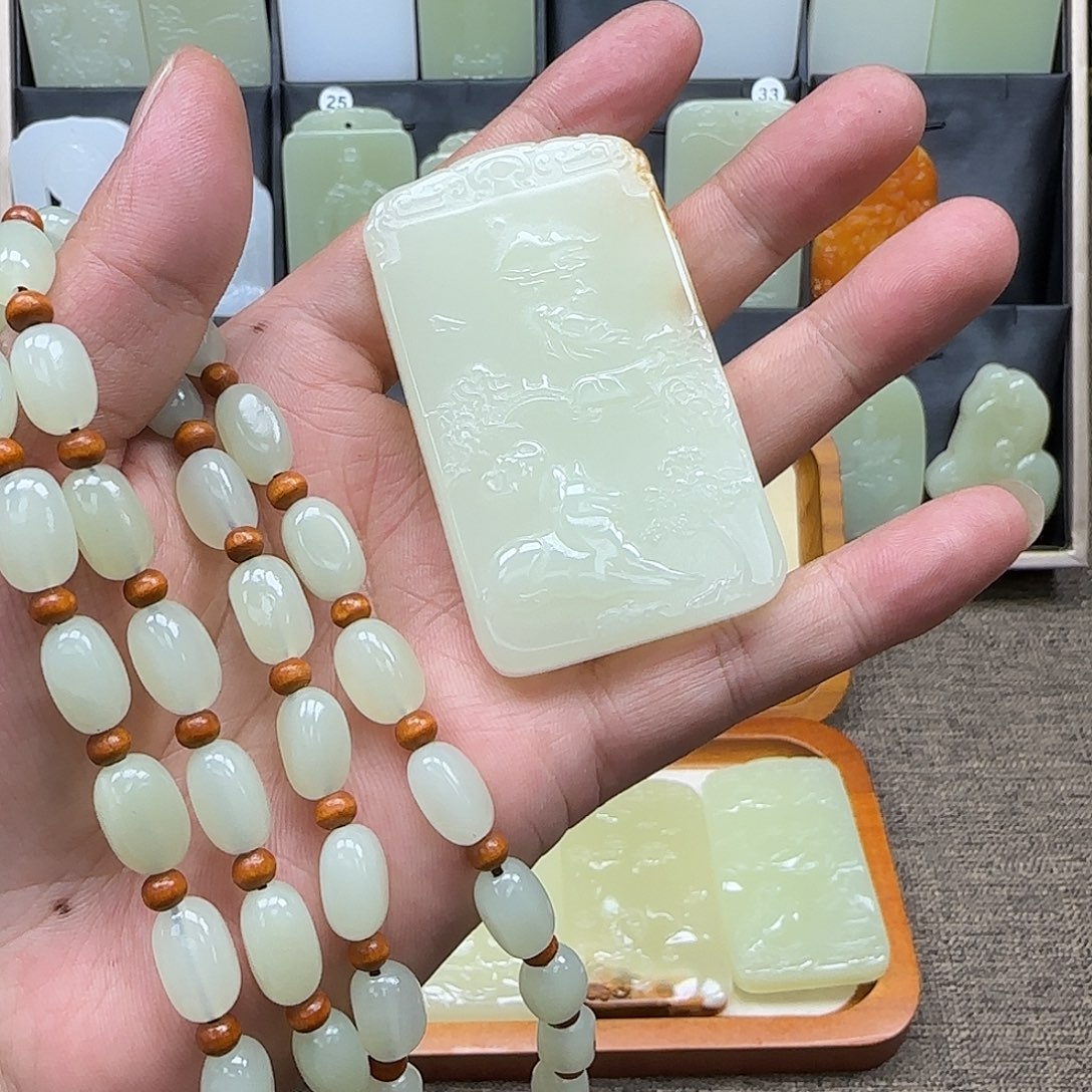 乐***具昆仑山料一物一拍双面狗