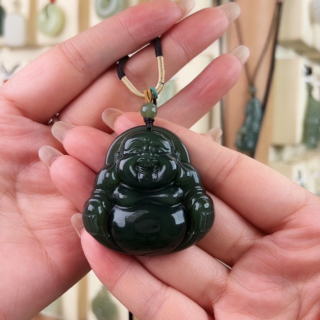 用***8和田玉未镶嵌颈饰