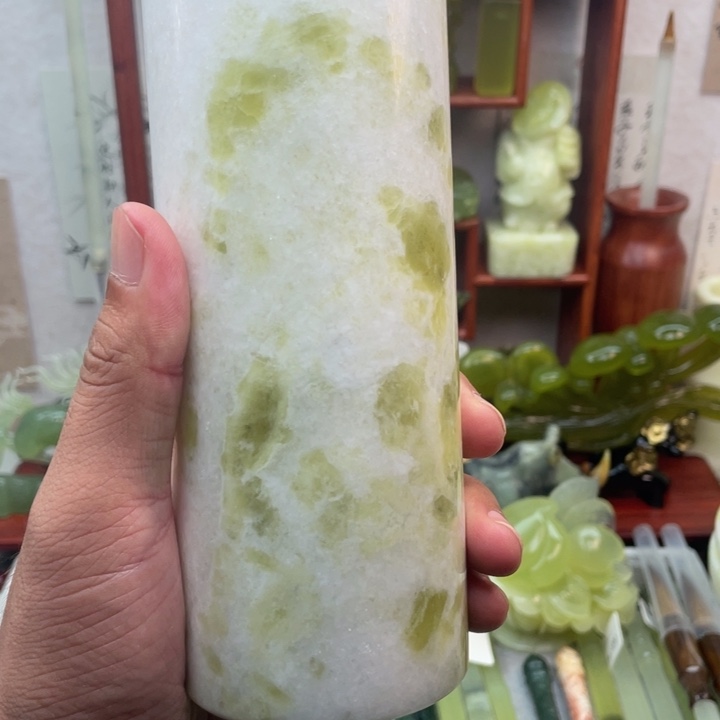 未镶嵌蛇纹石玉四大名玉杯子
