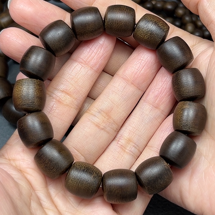 夏***虫沉香沉香碎屑白棋玉化1.4