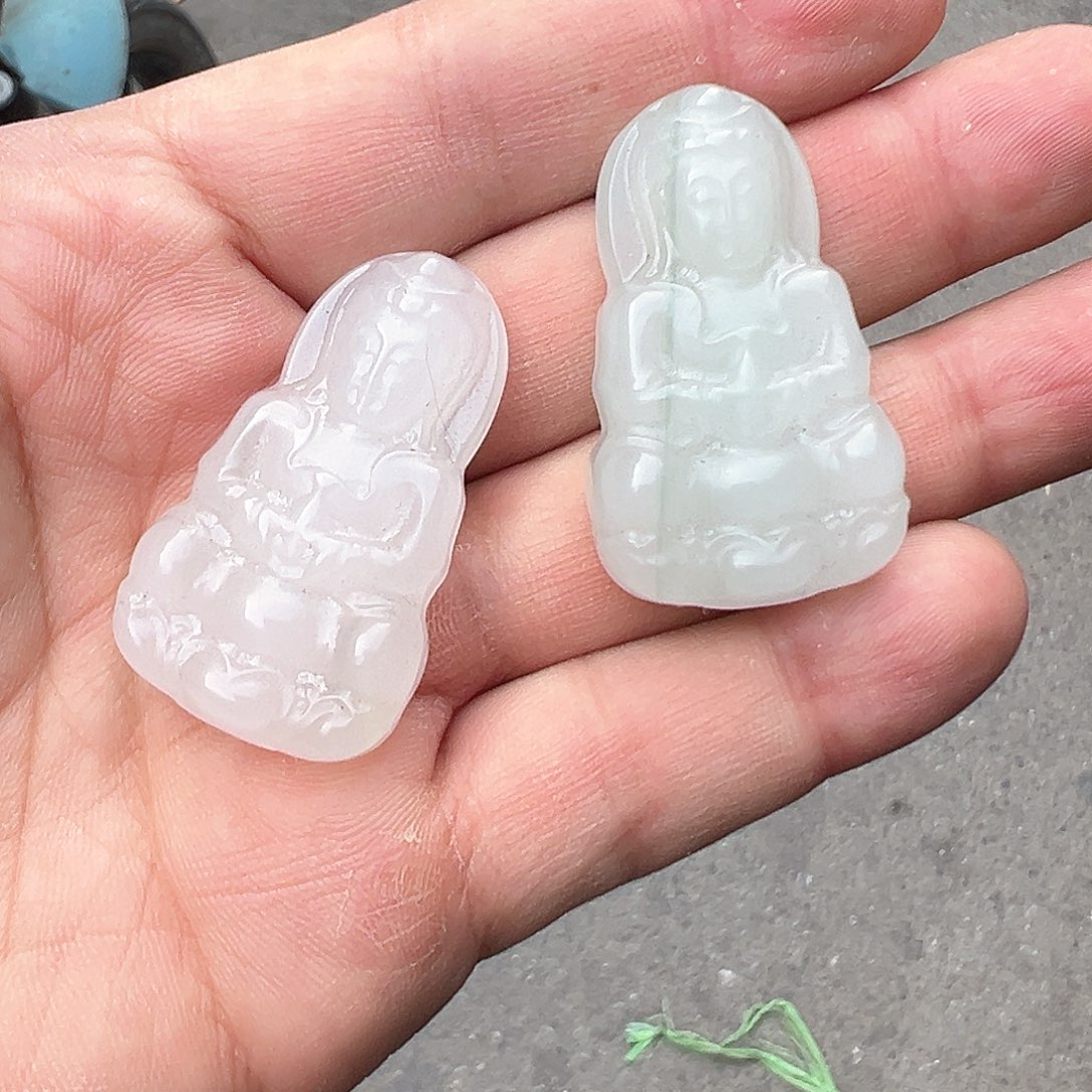 石英质玉手镯未镶嵌天山翠观音