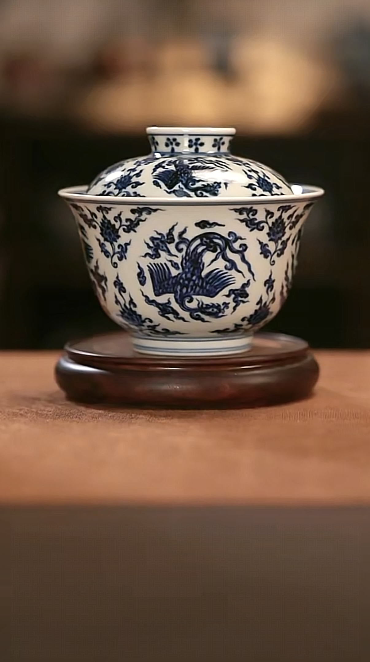 舜瓷团凤纹两才盖碗