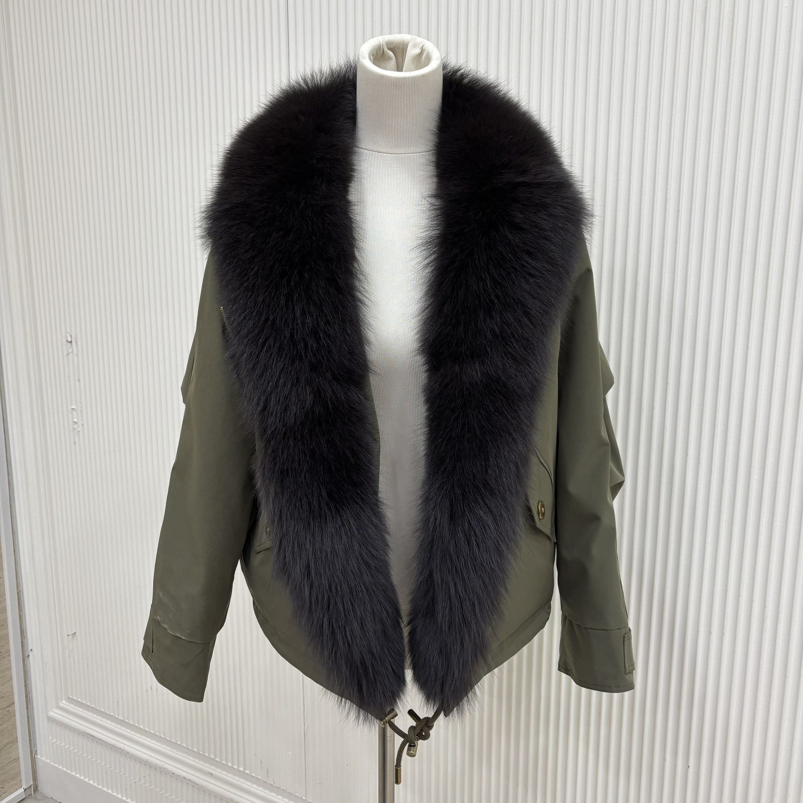 【三色可选】冬季女士户外休闲狐狸毛领50鹅绒派克服