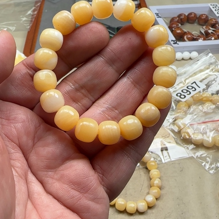 白玉菩提吊坠黄色2660