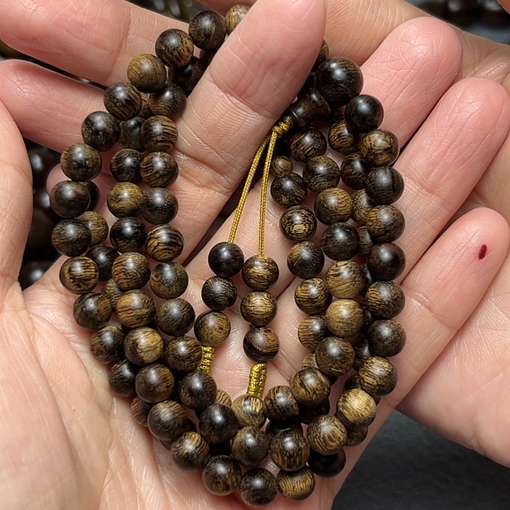 沉香手串白棋虎皮留疤