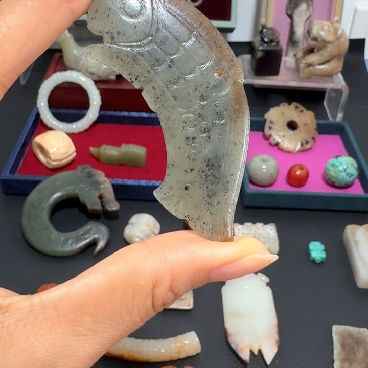 新***长和田玉未镶嵌颈饰