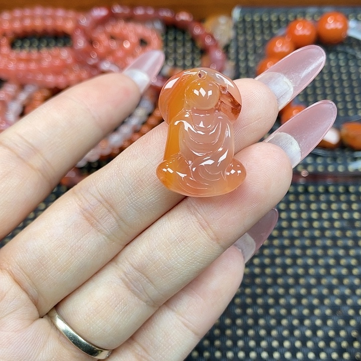 南红玛瑙未镶嵌颈饰悟道