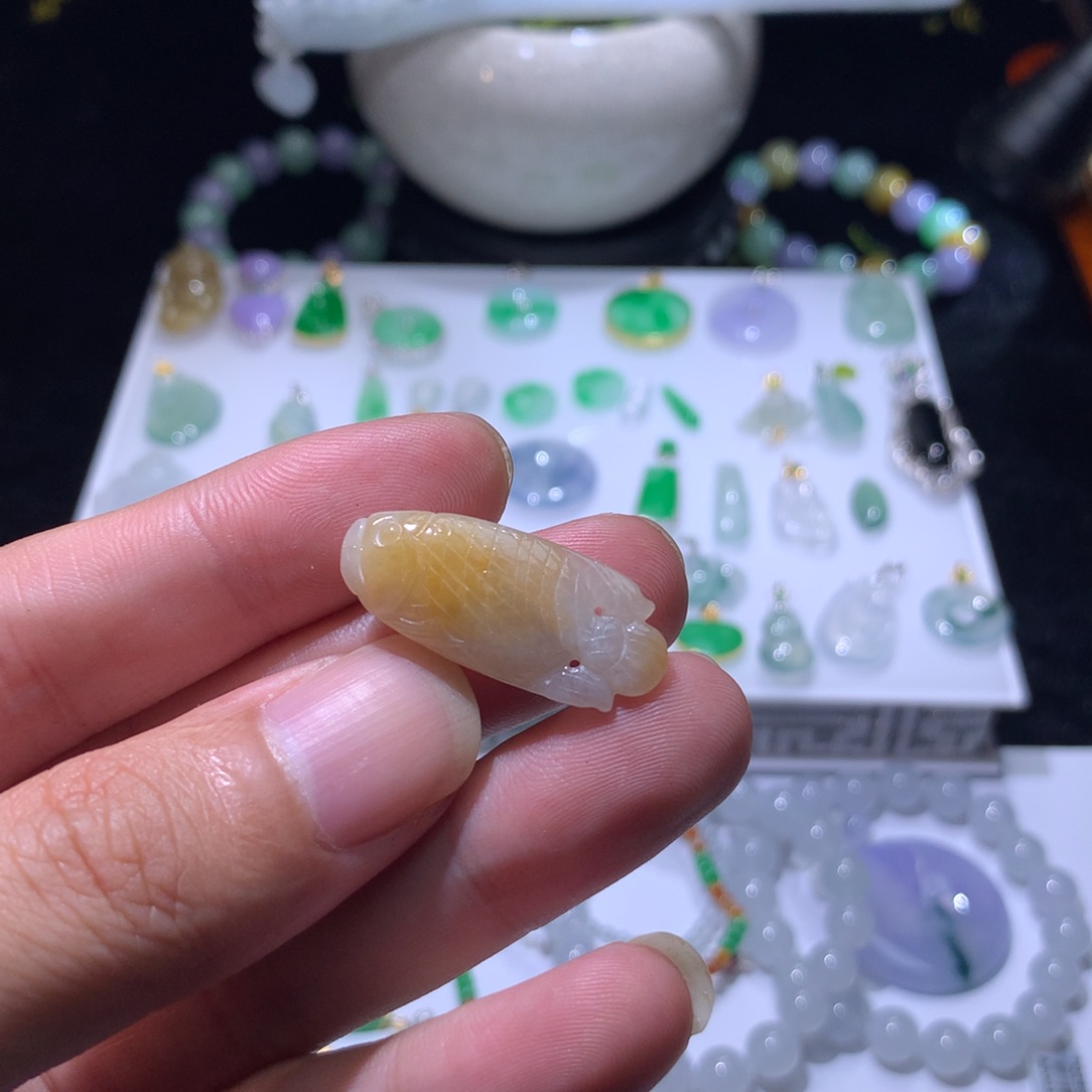 吊坠(不含链)未镶嵌翡翠