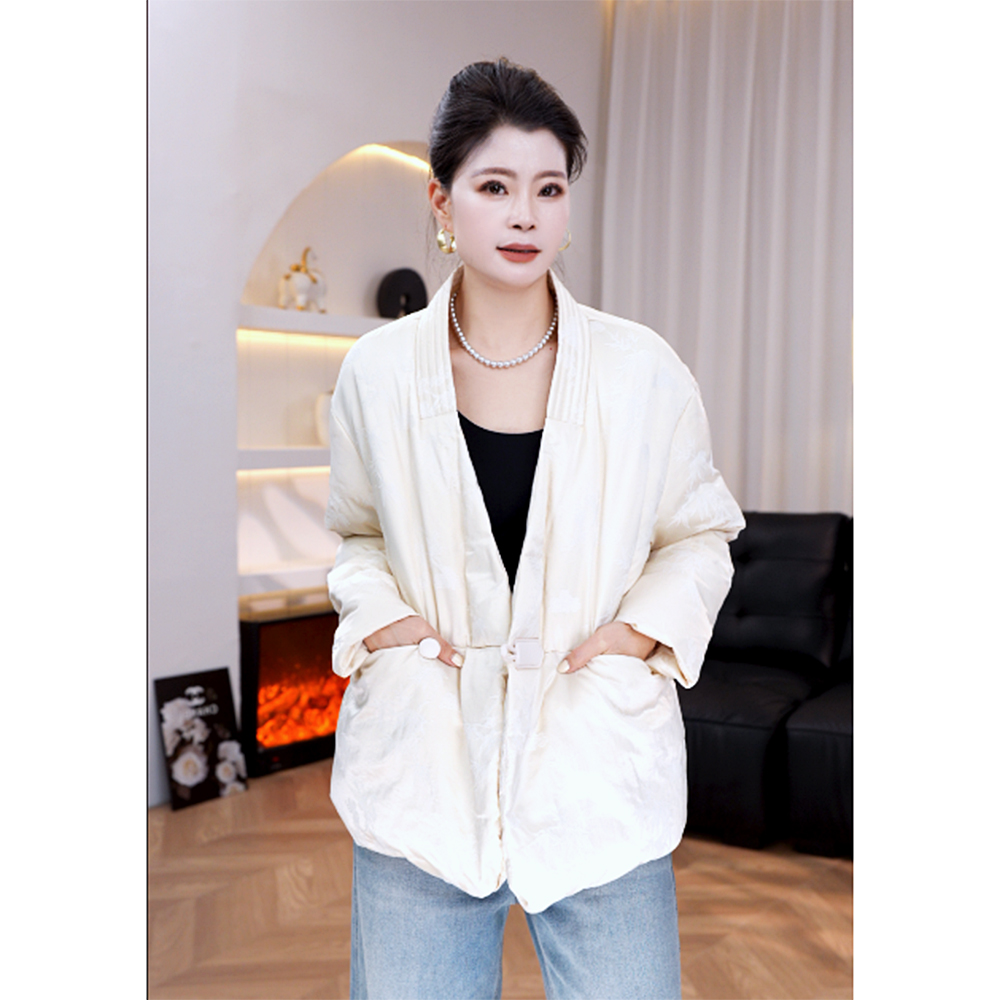 简约雅致白色女羽绒服中式国风冬V领保暖复古盘扣提花外套