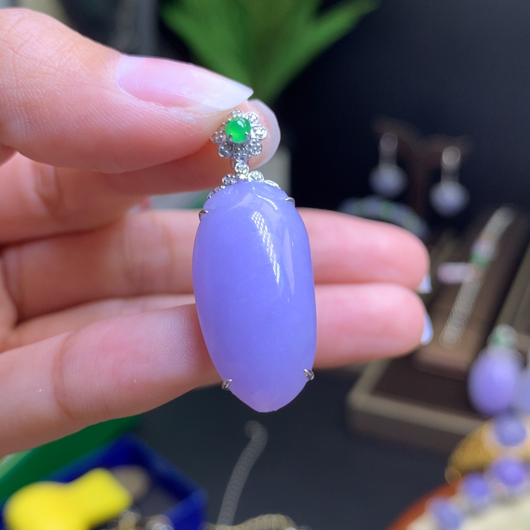 翡翠颈饰18K金镶嵌天然