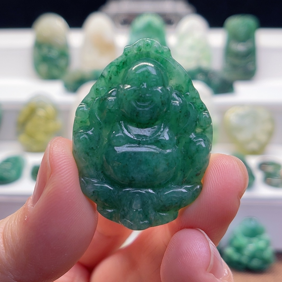 独山玉未镶嵌颈饰