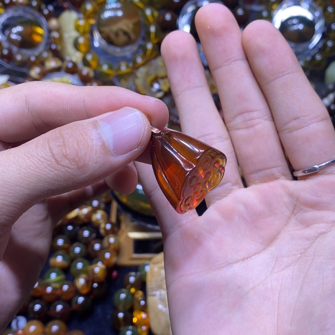 琥珀未镶嵌珠宝奇石雨*晨