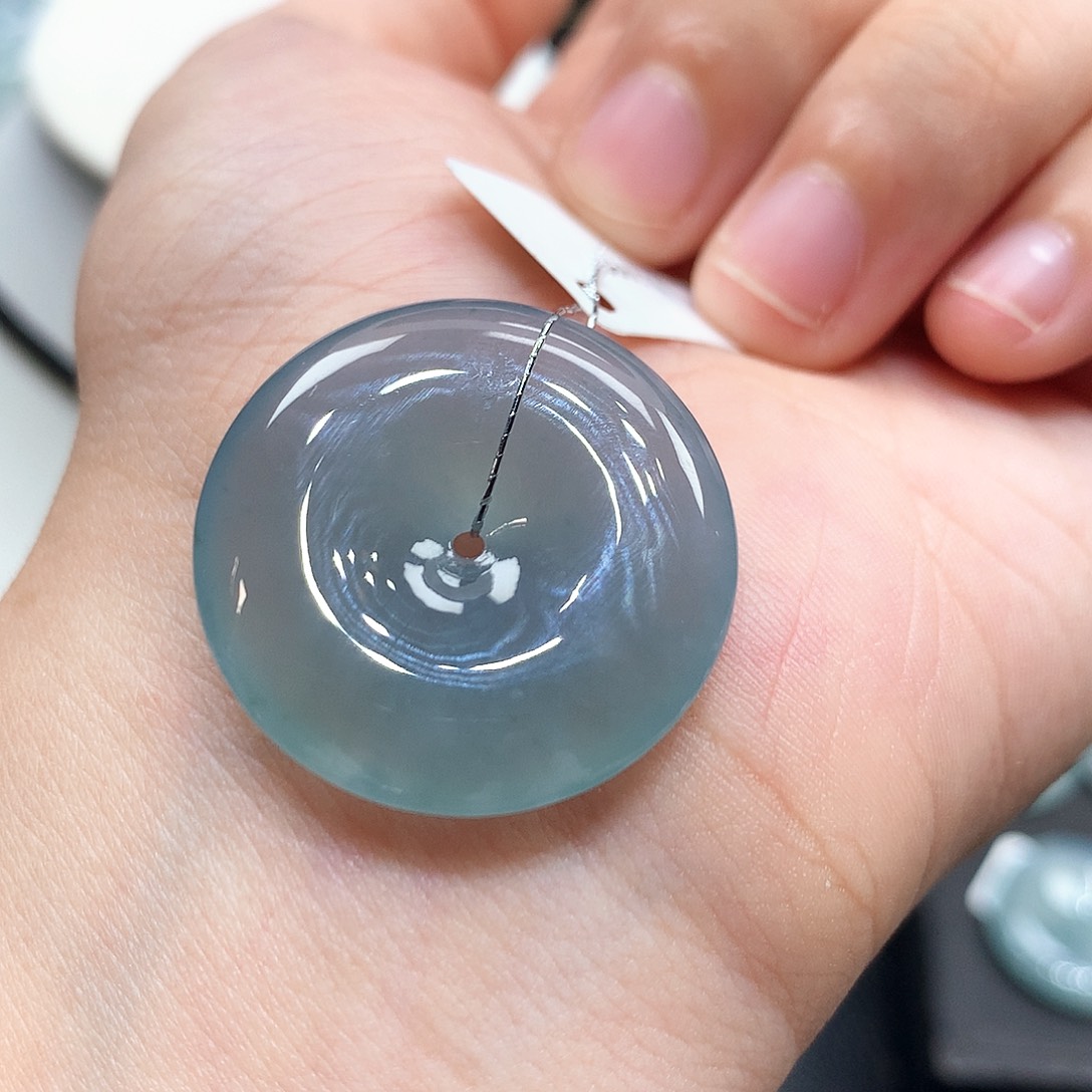 翡翠未镶嵌颈饰编号118，26.2/5.5