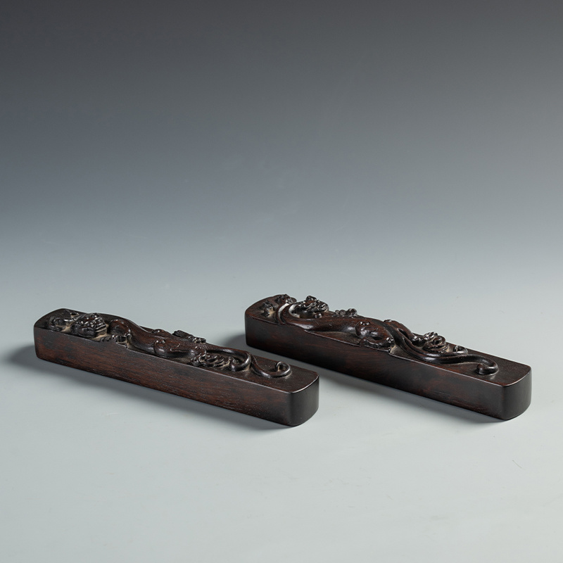 清代 紫檀高浮雕螭龙纹镇纸（一对） 古董艺术品