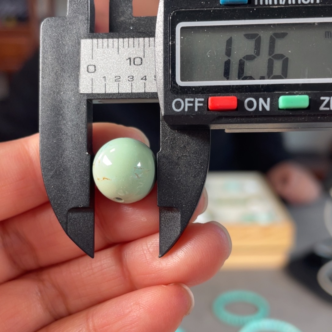 绿松石珠子未镶嵌