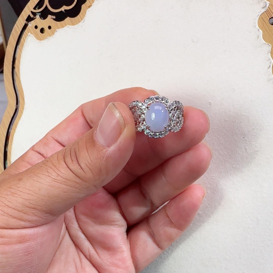 翡翠颈饰未镶嵌仿古