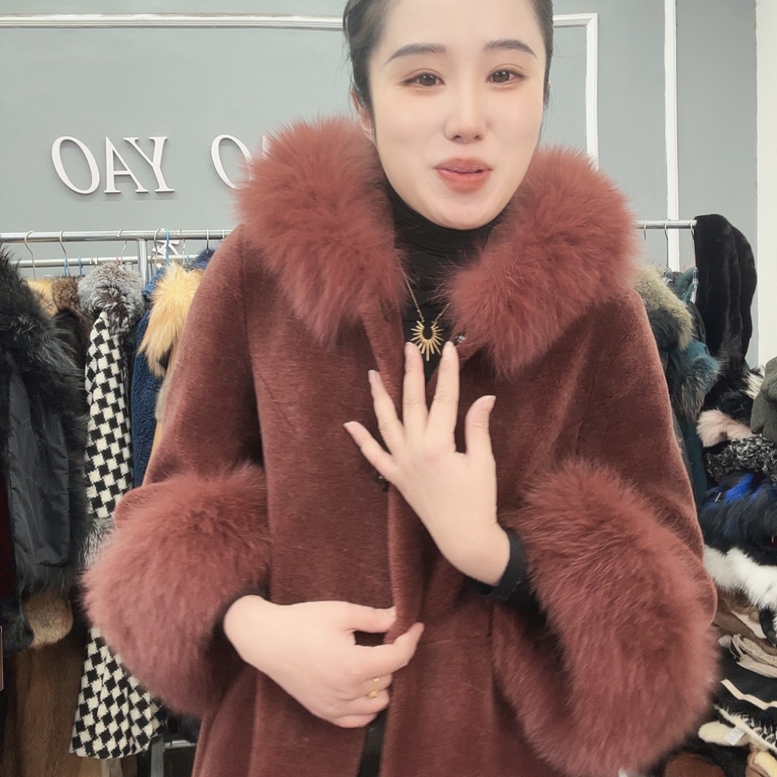 姚小妖家高端皮草
