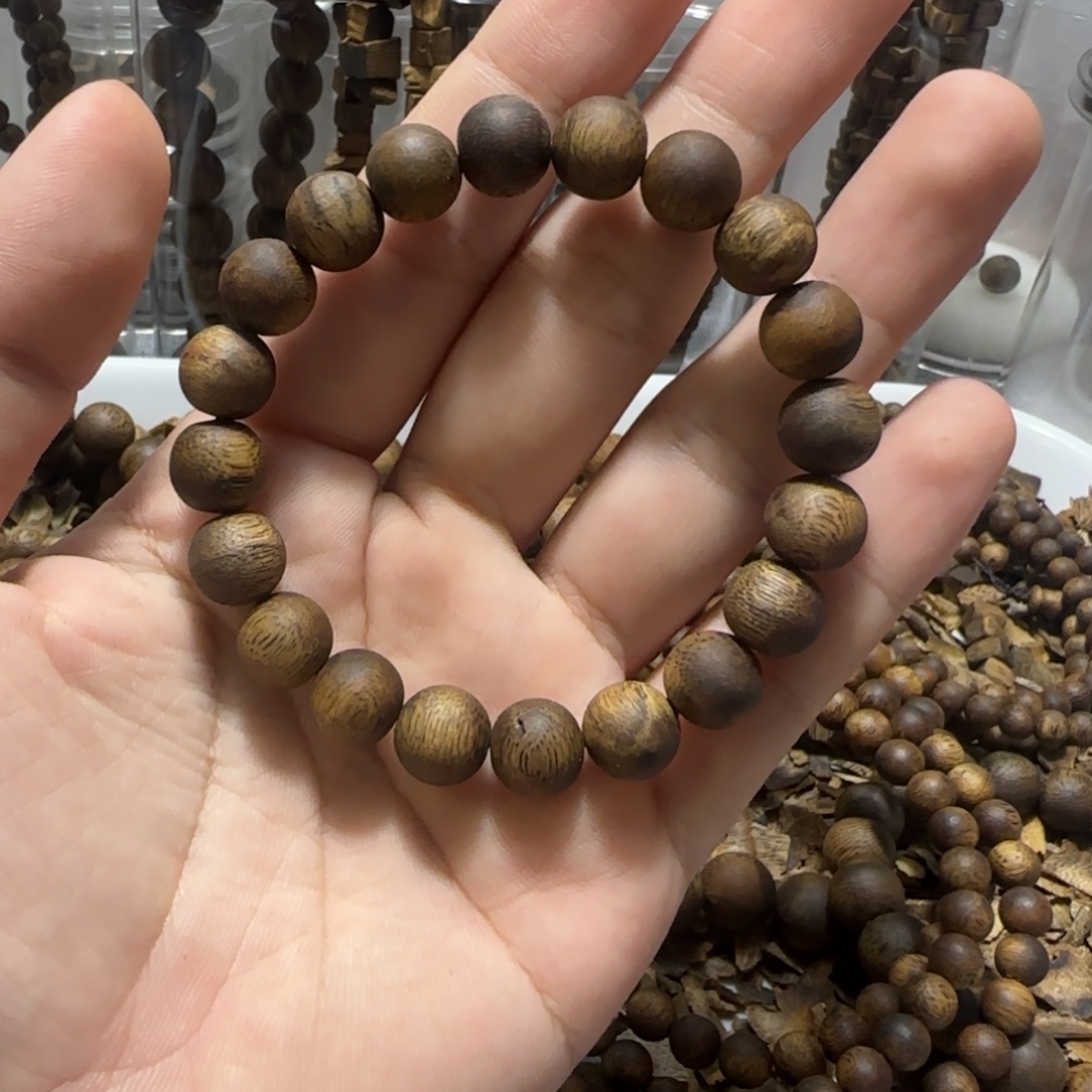 沉香碎屑沉香莺歌绿奇楠1.0规格单圈