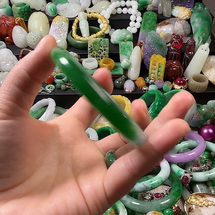 5***9翡翠未镶嵌颈饰翡翠未镶嵌颈饰