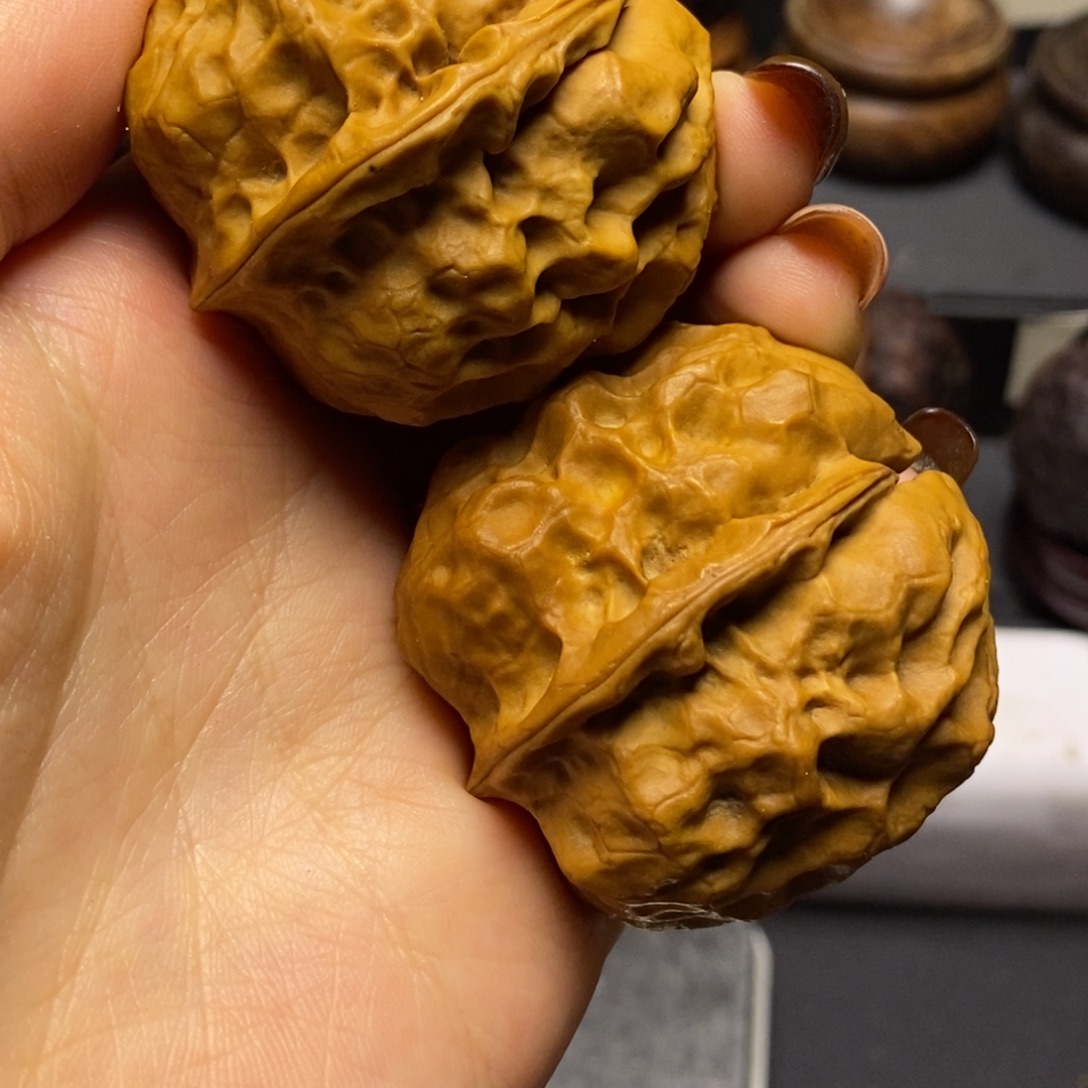 文玩核桃吊坠水晶元宝      