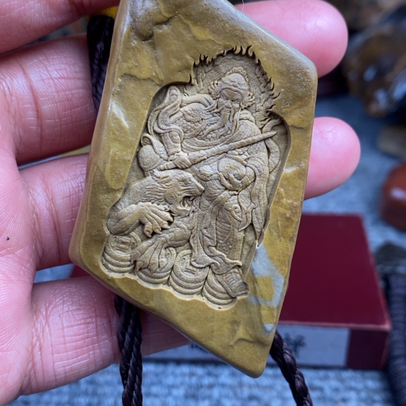【闪购商品】物**反原石雕刻