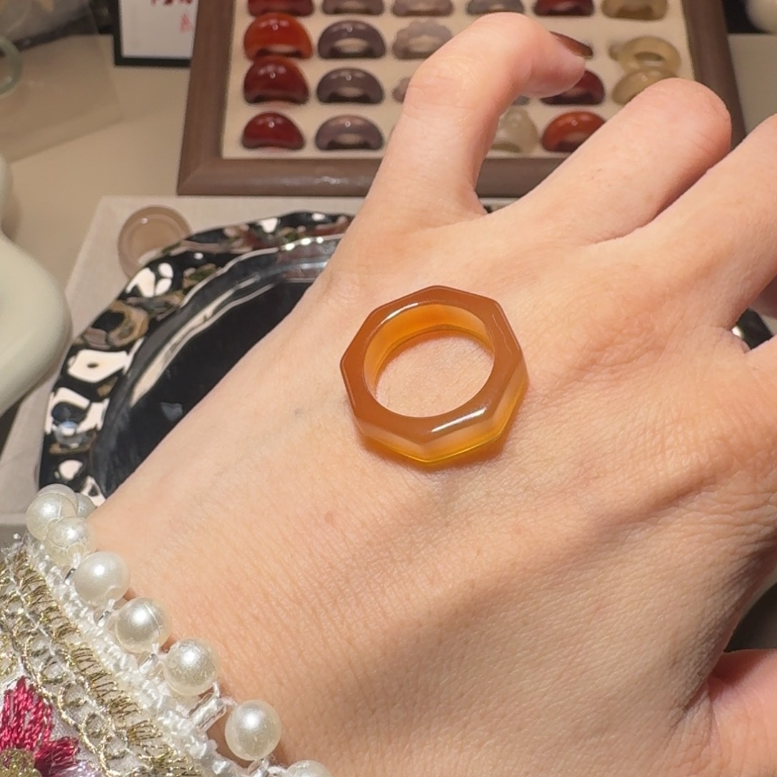 活***了玛瑙/玉髓未镶嵌戒指
