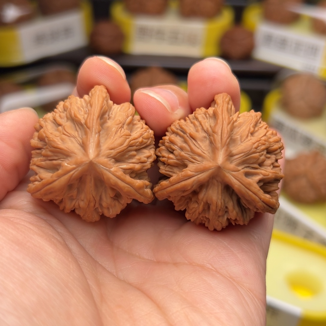 吊坠文玩核桃虎头