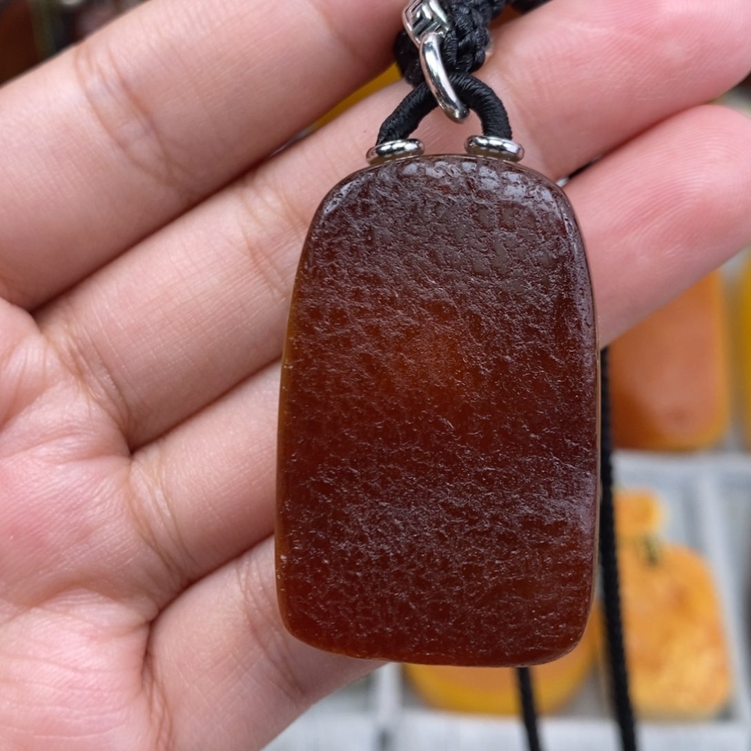 琥珀吊坠(赠链)未镶嵌