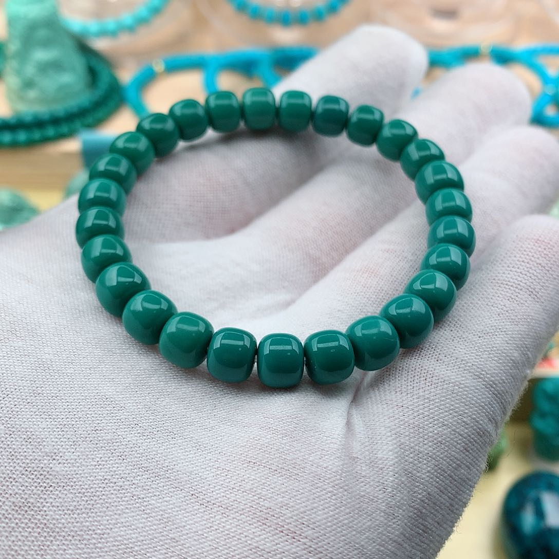 绿松石颈饰未镶嵌