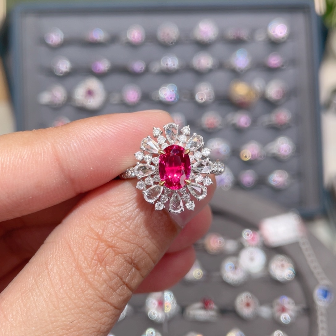 红宝石戒指18K金镶嵌1.13ct 无烧红宝