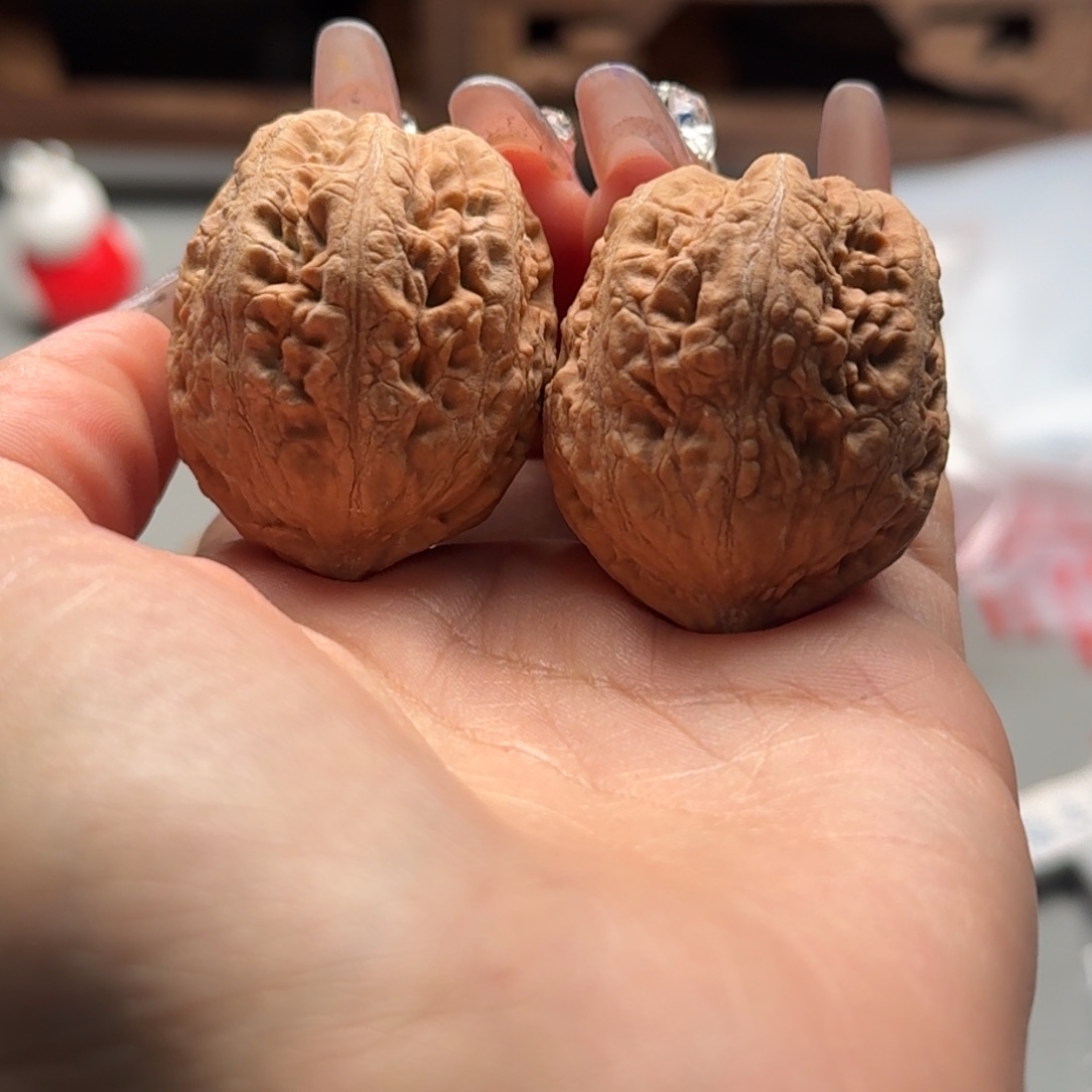 文玩核桃把件关东木子楸百核26花皮