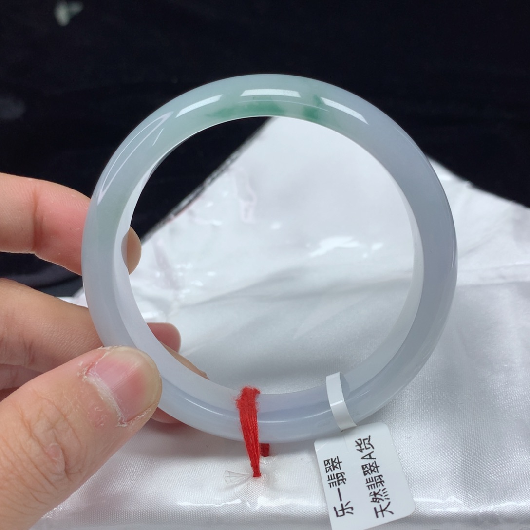 翡翠手镯（圆镯）未镶嵌58.1