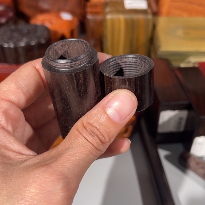 紫光檀牙签筒随机发货2.6*7.3