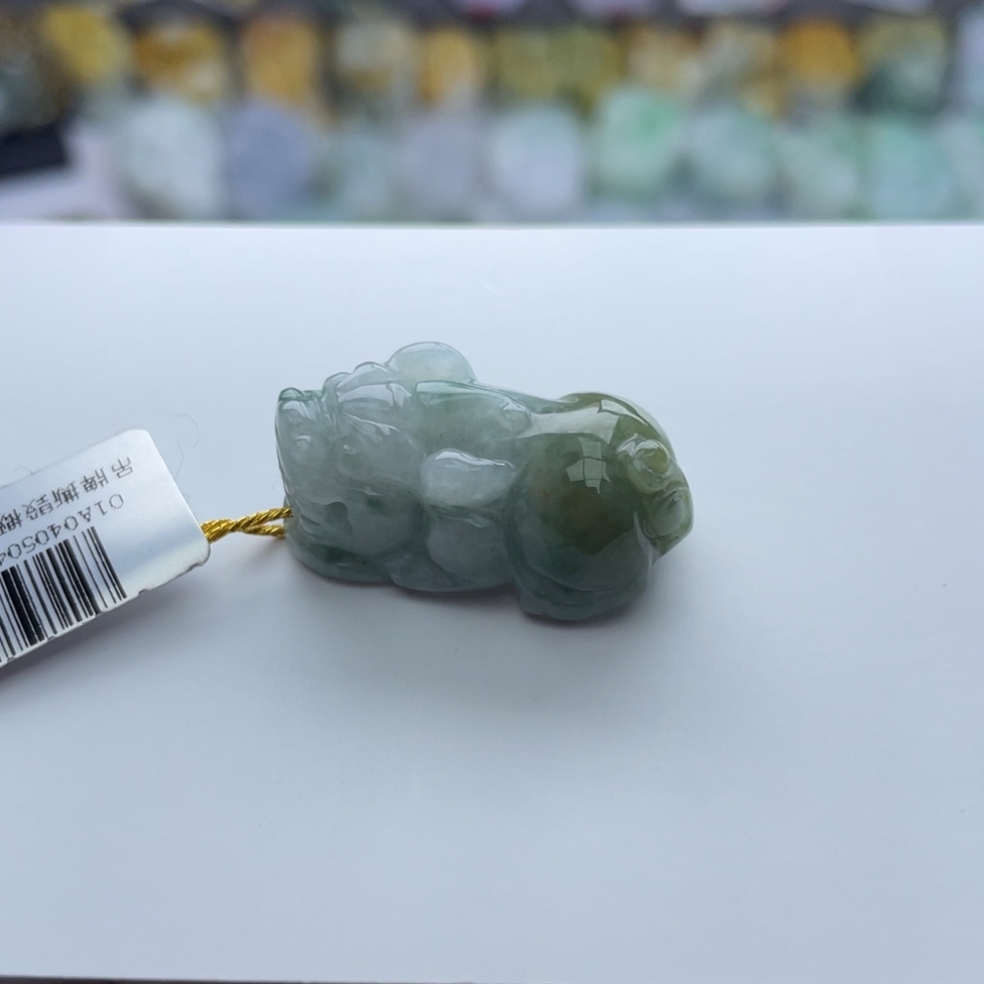 翡翠颈饰未镶嵌貔貅