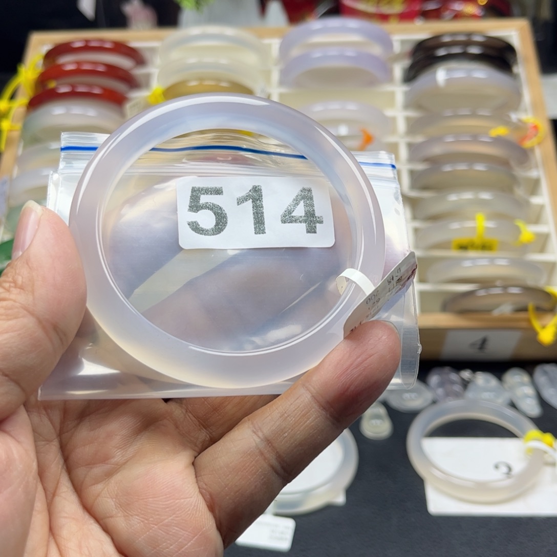 玛瑙/玉髓手镯未镶嵌石*?62