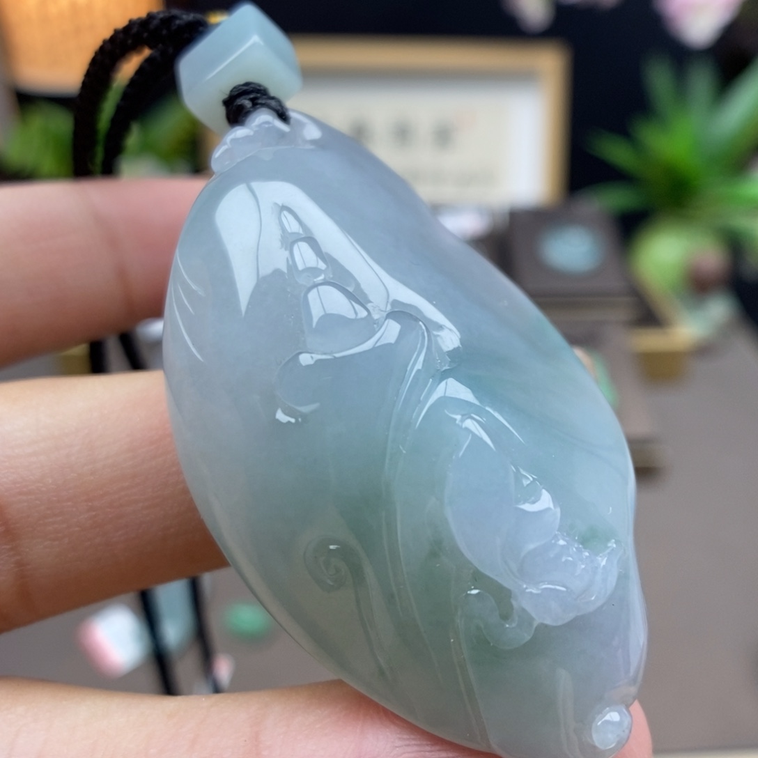 翡翠未镶嵌颈饰吊坠