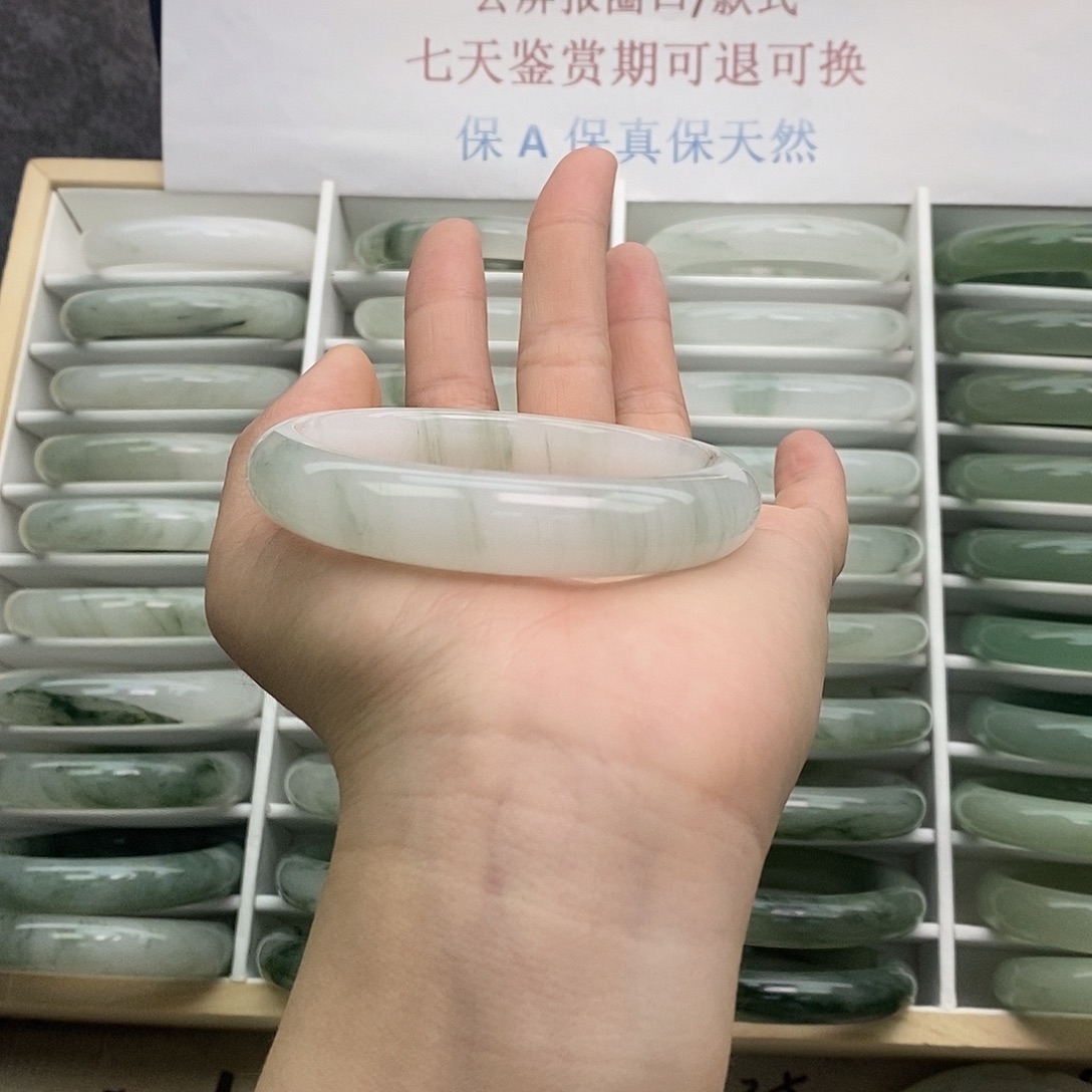 石英质玉未镶嵌手镯281