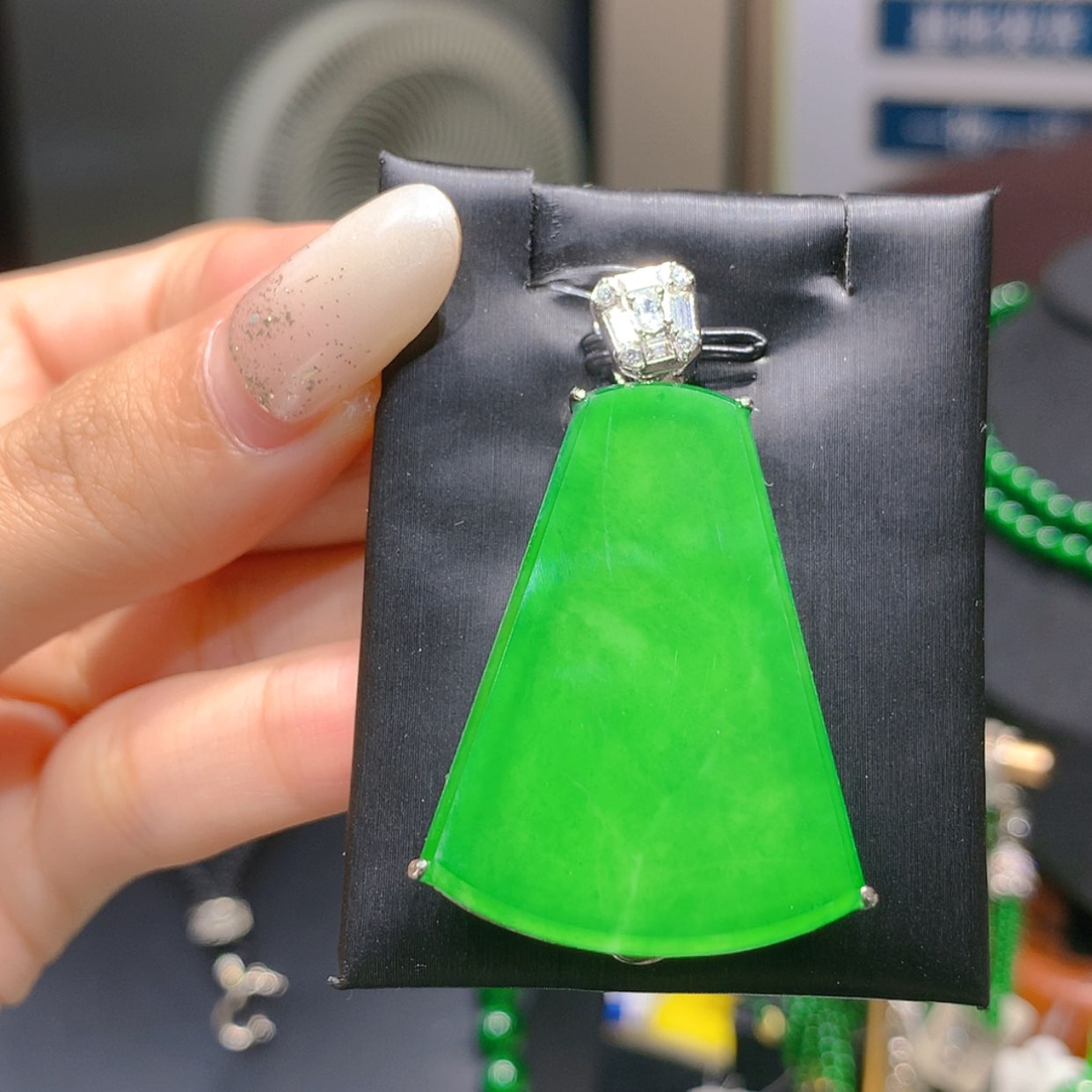 【闪购商品】颈饰银S925镶嵌翡翠6柒姐