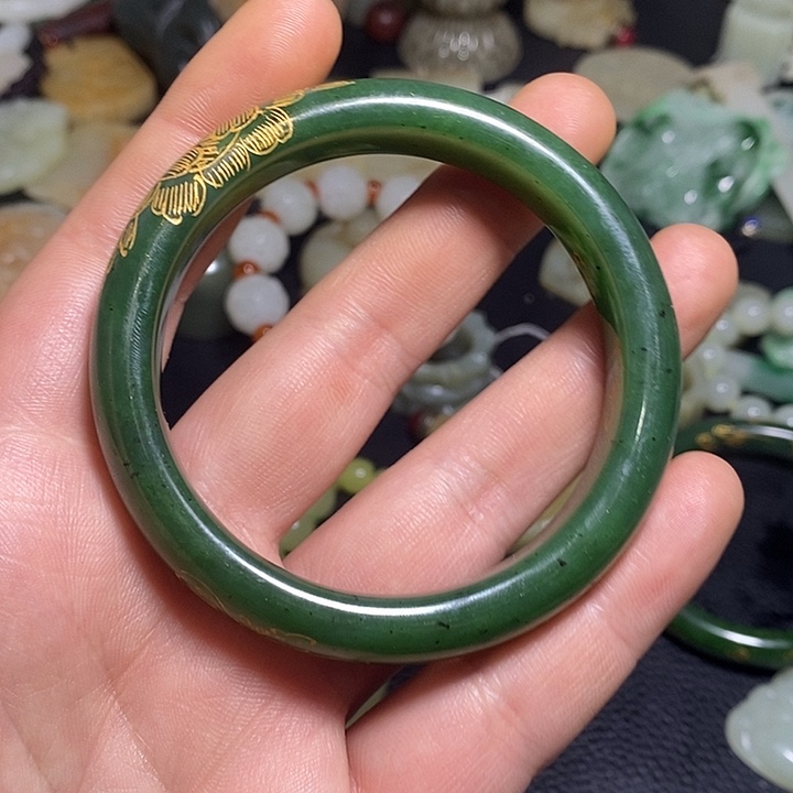 和田玉（糖玉）未镶嵌颈饰