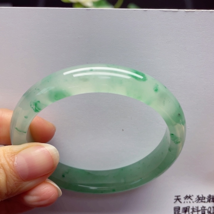 石英质玉手镯未镶嵌54-55