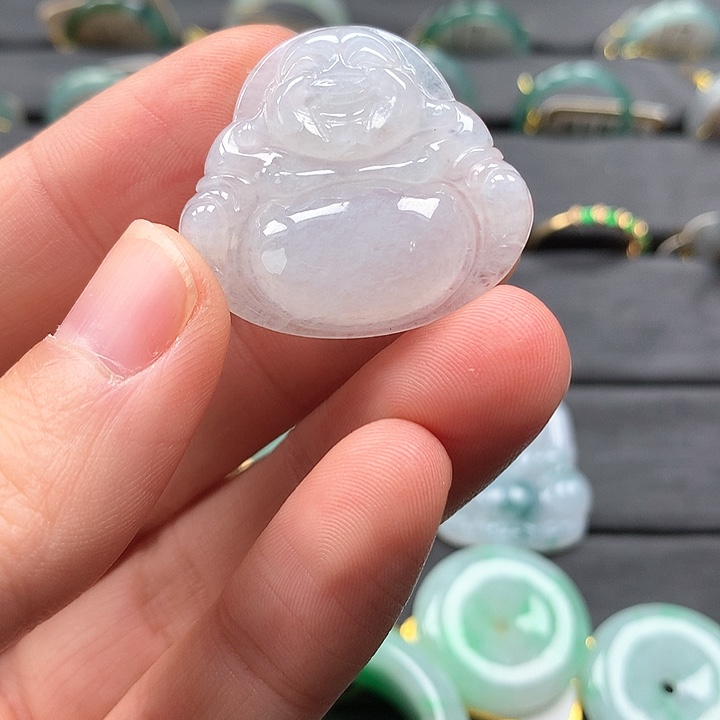 翡翠颈饰未镶嵌佛公