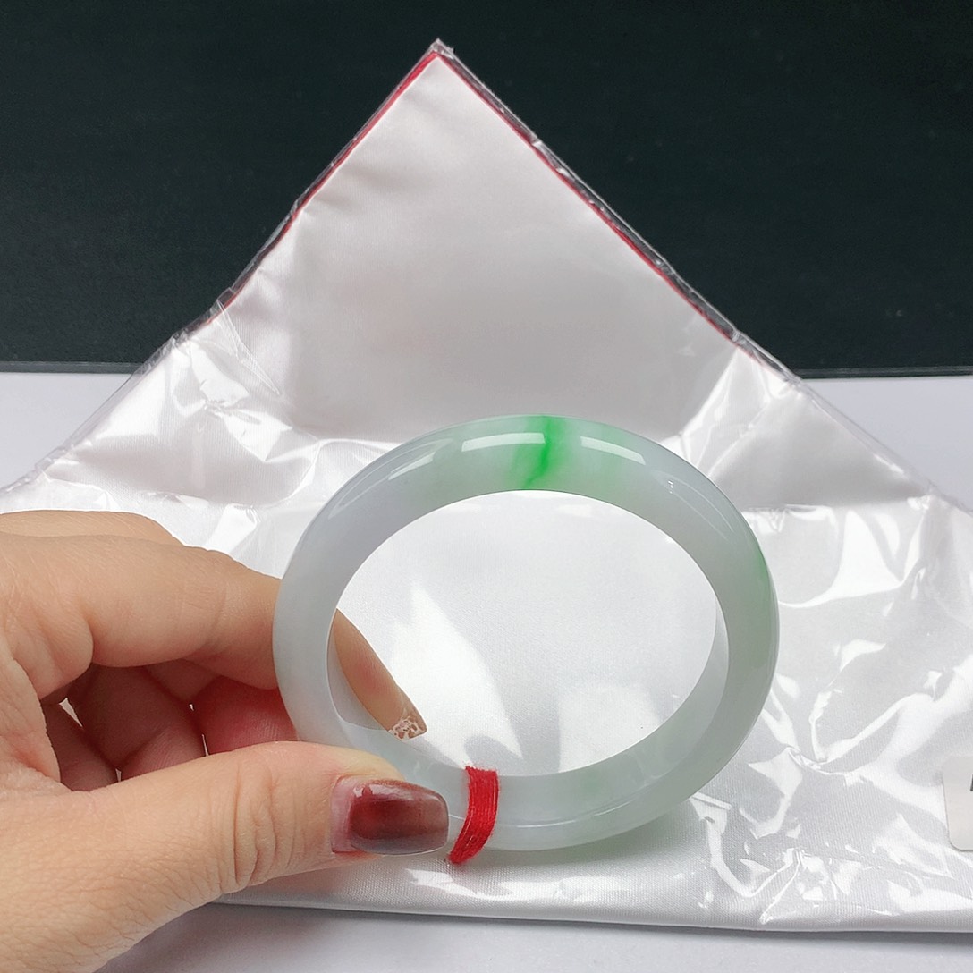 翡翠手镯未镶嵌翡翠530