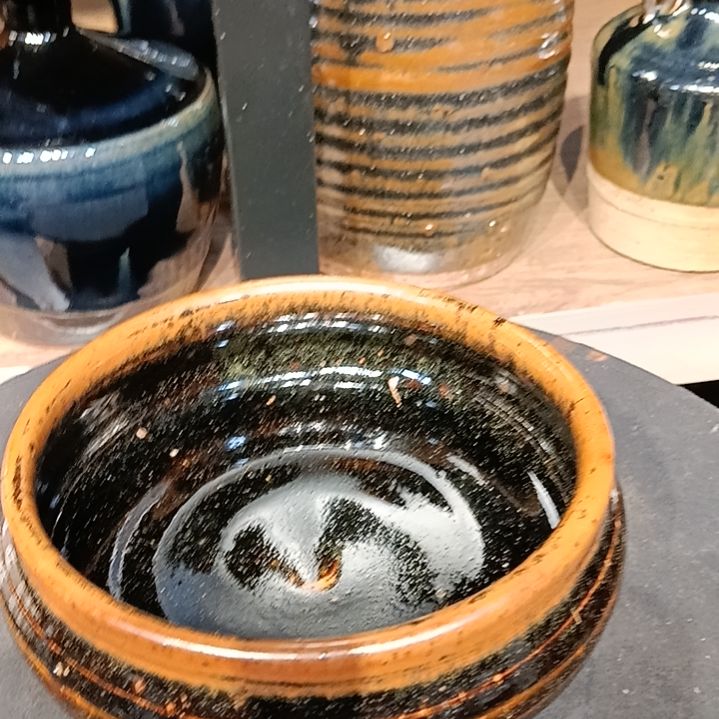城***心铝黑瓷茶室创意美术