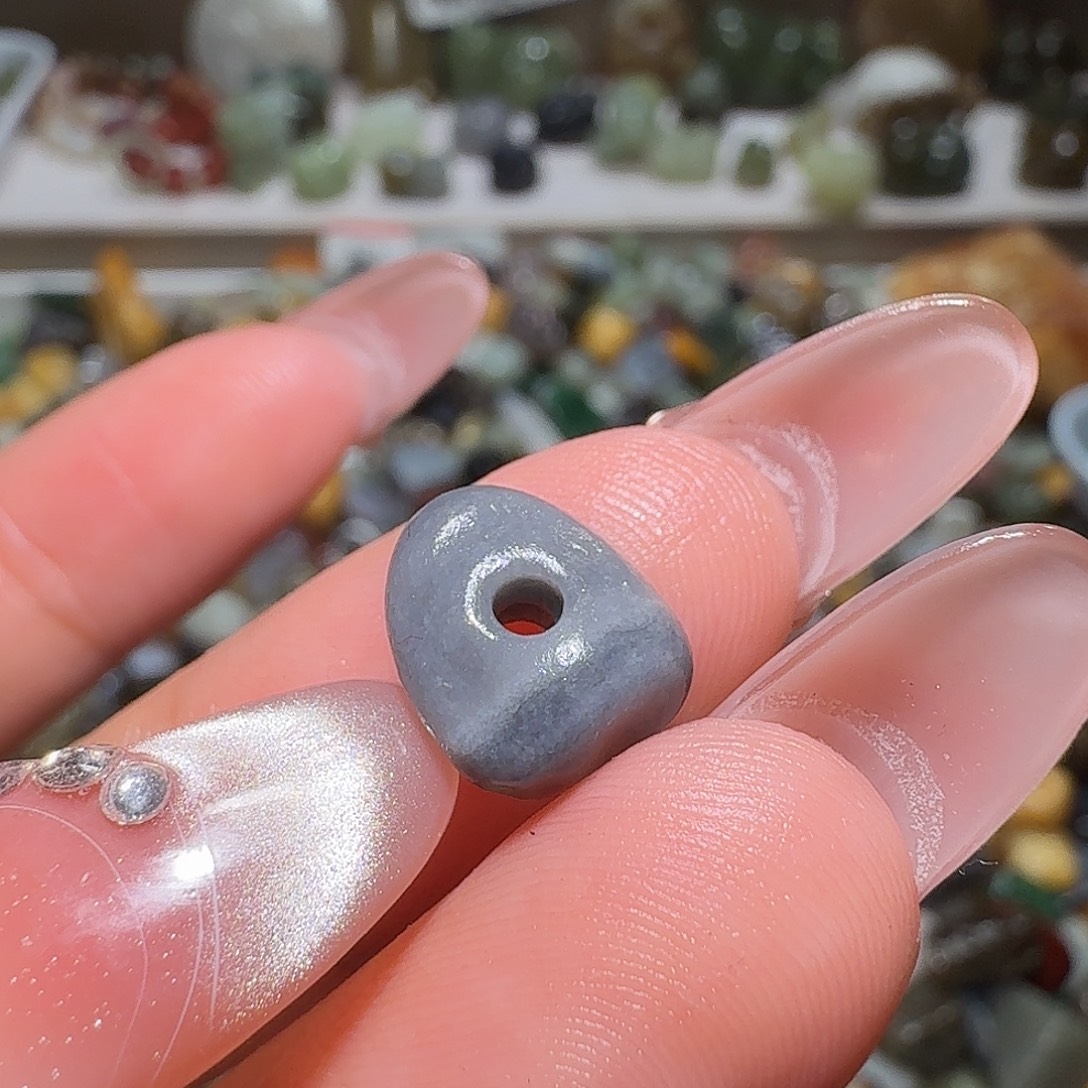 和田玉未镶嵌珠宝奇石