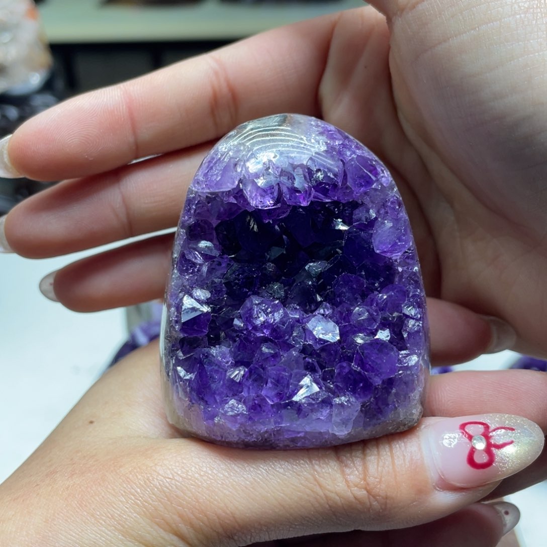紫晶大型摆件（非配饰）未镶嵌
